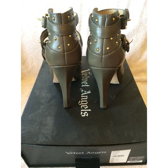 Velvet Angels Gray No Malice Studded Ankle Strap Peep Toe Women's Heels Size 39 - Picture 3 of 4